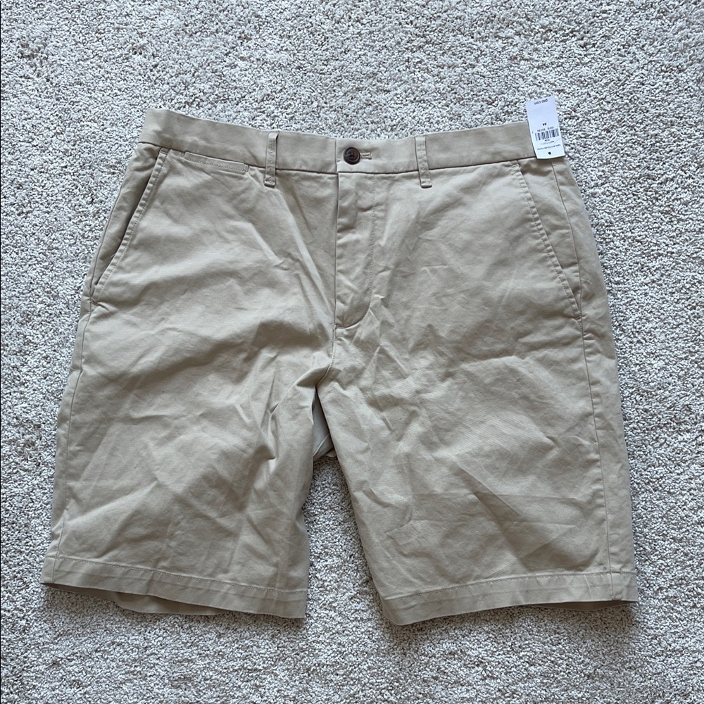 GAP Men's Khaki Flat Front Shorts NEW WITH TAG size 34